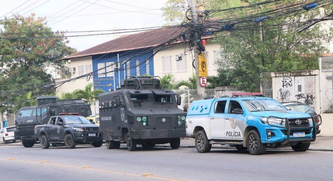 PM, moradora e dois suspeitos morrem durante operação no Complexo do Alemão