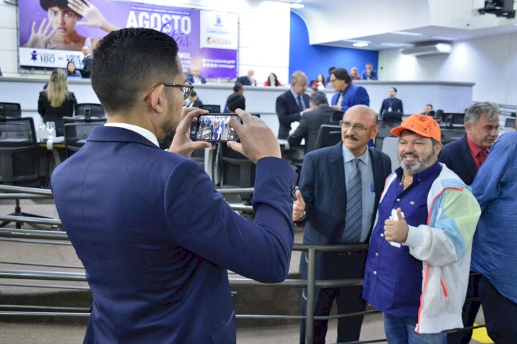 Carlos Bernardo visita Câmara Municipal de Campo Grande