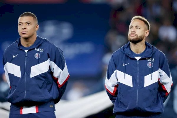 Neymar está convencido que Mbappé “pediu sua cabeça” no PSG