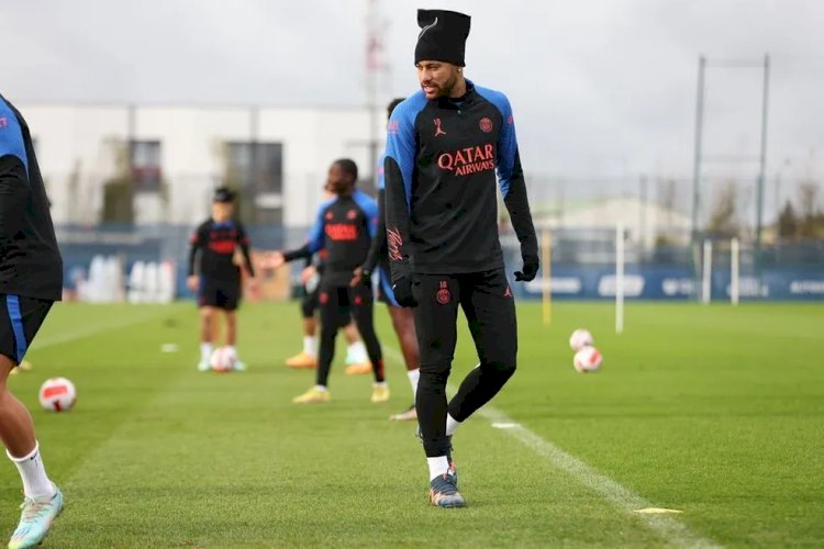 Neymar treina em Paris e reforça foco em