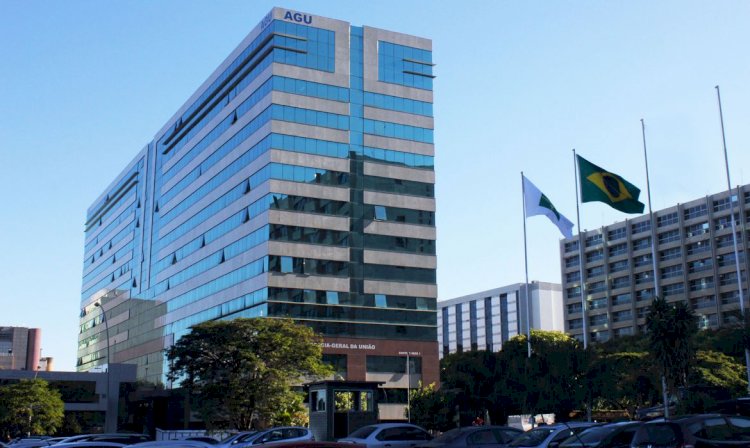 AGU faz acordo para desistir de 20 mil processos trabalhistas