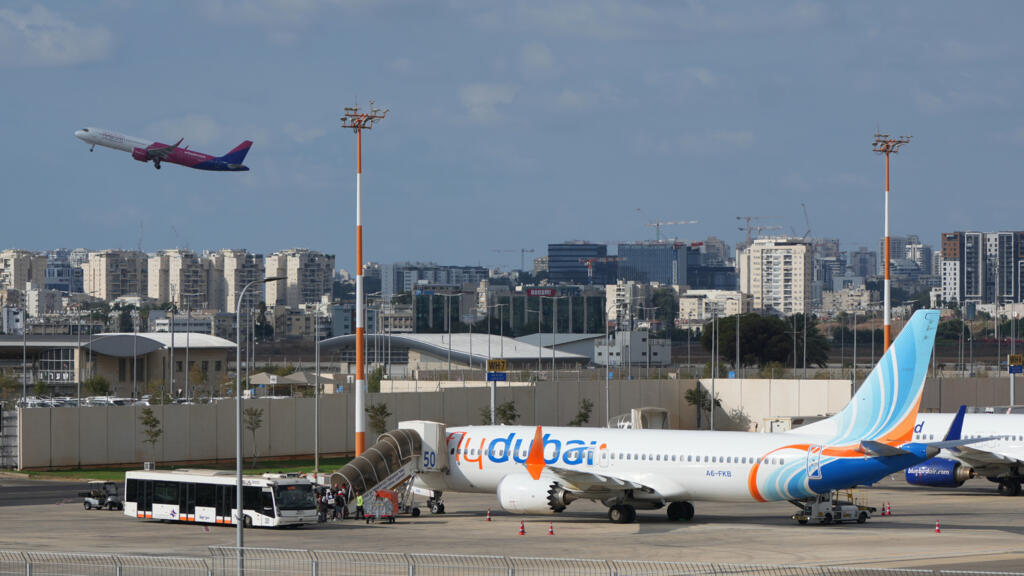 Passageiros ajudam a impedir queda de avião após grave incidente em voo entre Dubai e Tel Aviv
