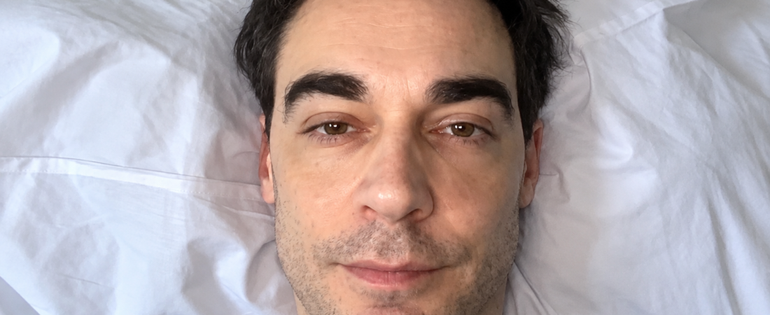 Ator francês Arnaud Denis morre aos 43 anos na Bélgica após anos de complicações de saúde