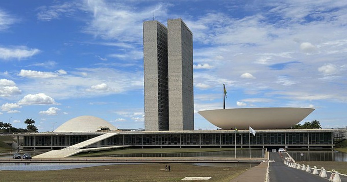 Câmara terá 183 estreantes em 2027; renovação chega a 35,67%